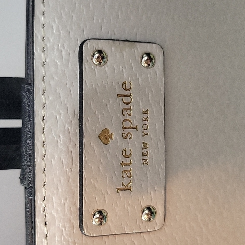 Kate Spade Black and White Wallet - Picture 2 of 4